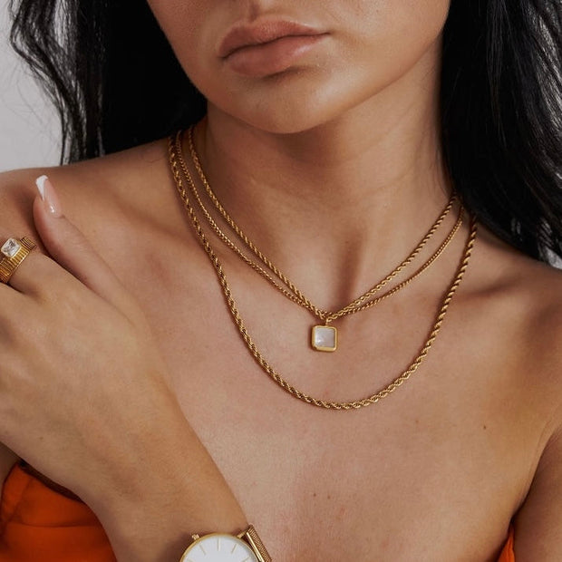 Zya Pearl Pendant Rope Necklace